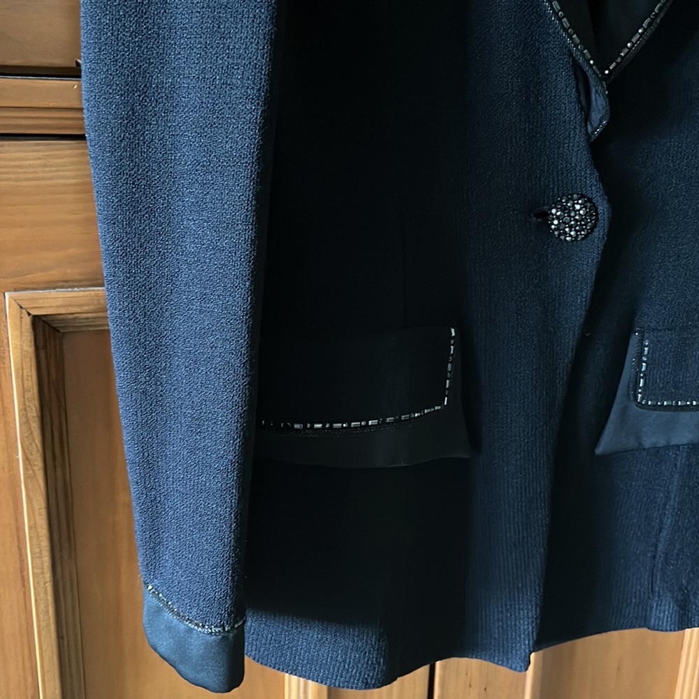 St.John Evening - by Marie Gray  jacket -size 8 - Picture 12 of 12